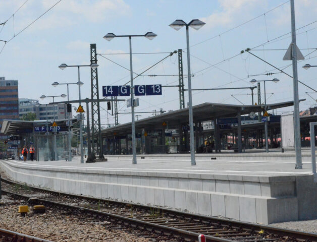 Bahnsteigkonstruktion-für-Eisenbahnen-6